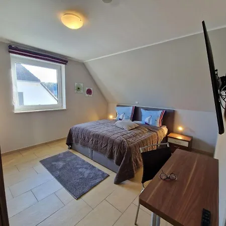 Tatil Evi Seeblick Am Fleesensee *