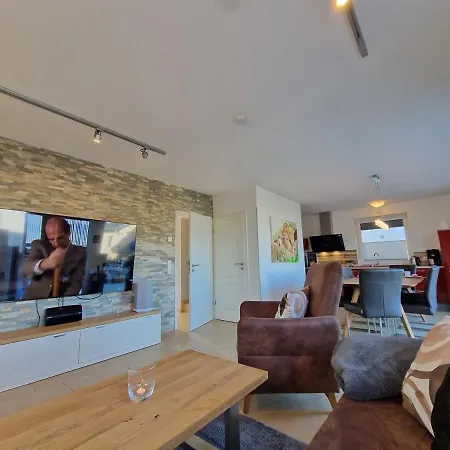 Semesterbostad Seeblick Am Fleesensee