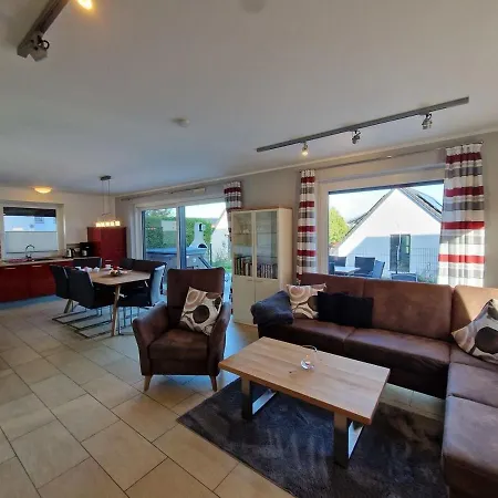 Semesterbostad Seeblick Am Fleesensee *